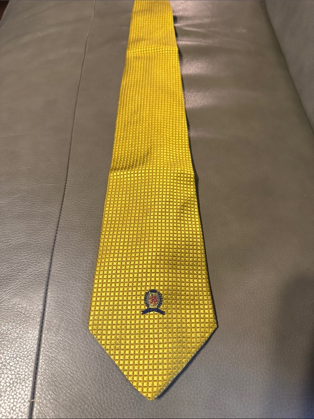 Vintage 90’s Tommy Hilfiger Yellow Textured Crest Necktie